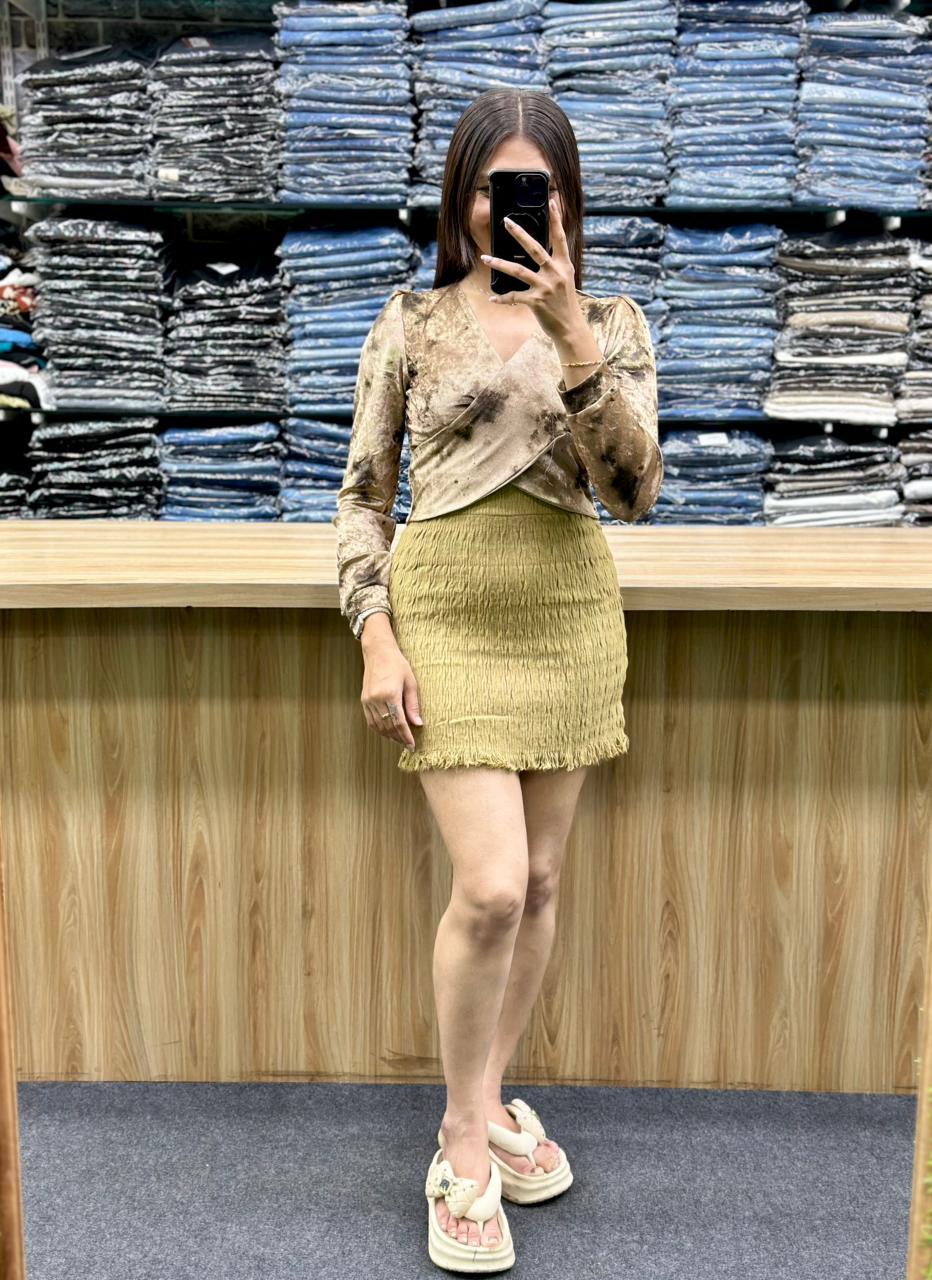 CROPTOP WITH SKIRT