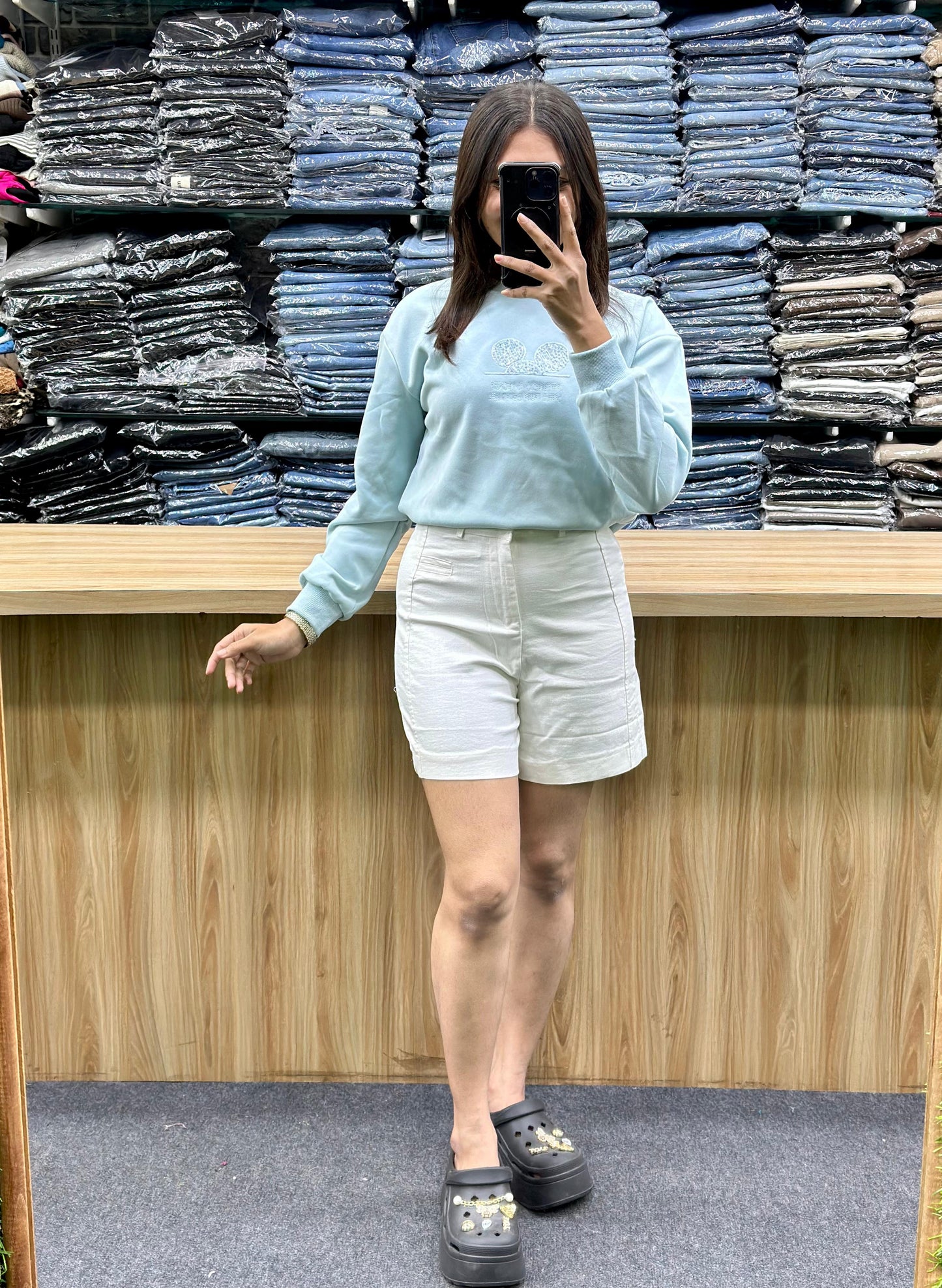 SWEETSHIRT-LINAN SHORTS
