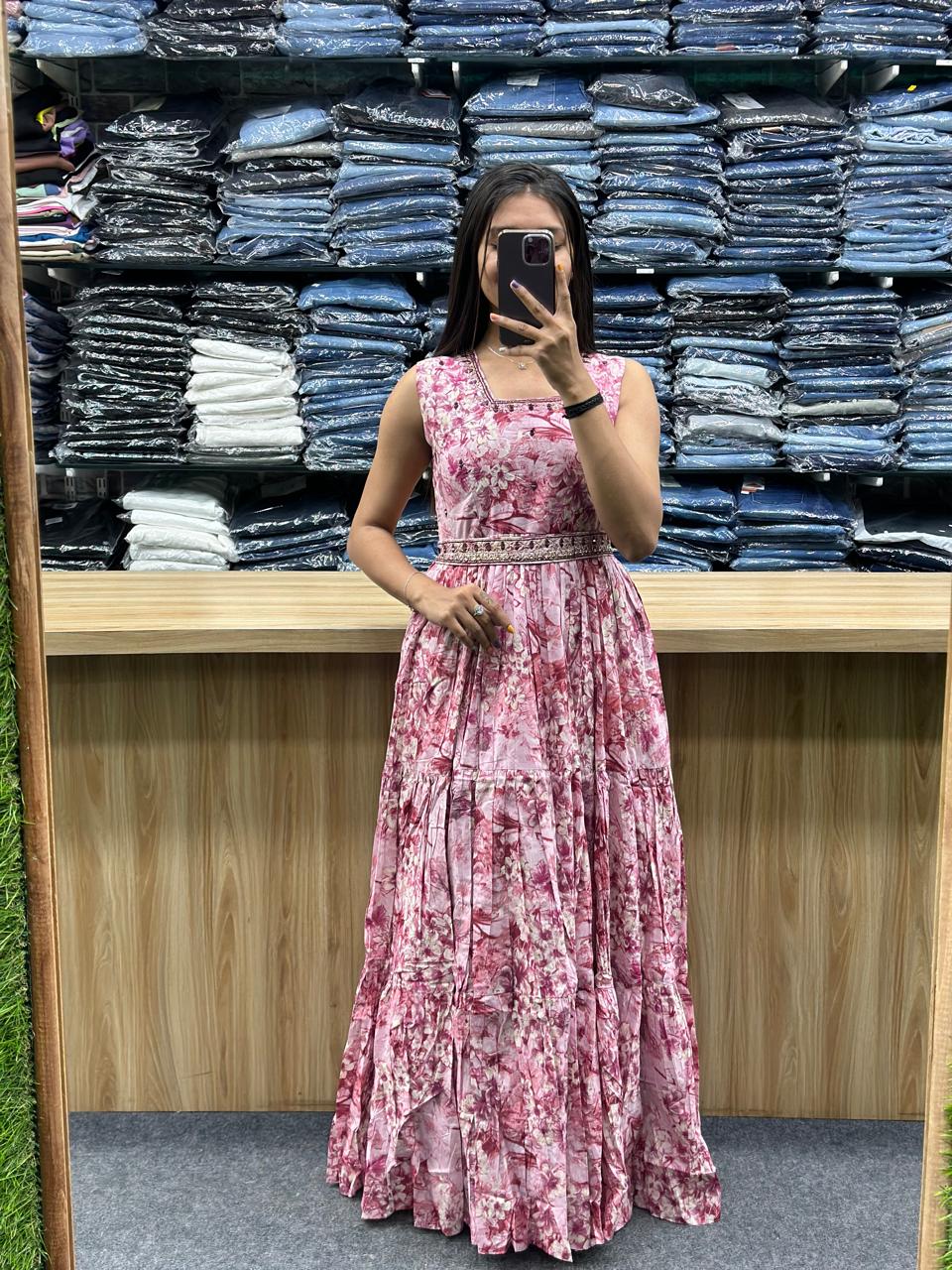 GOWN-KM139A