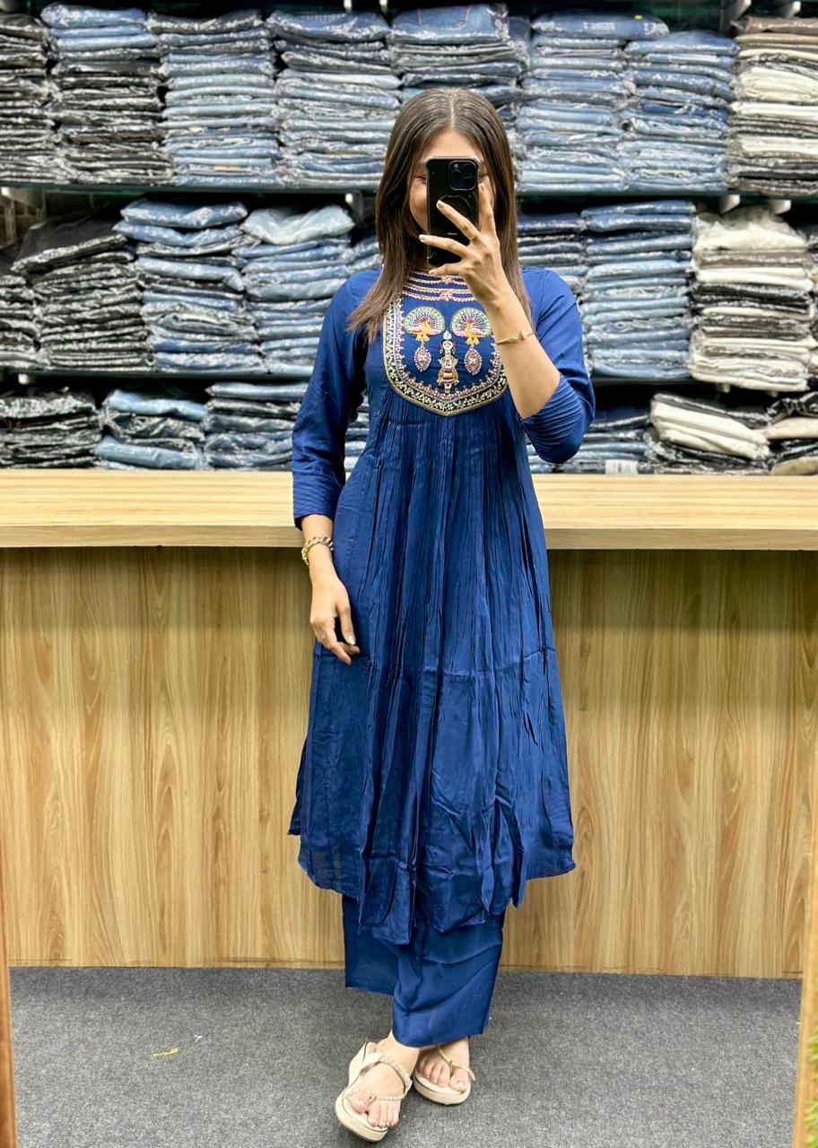 TRADITIONAL DRESS-P1426