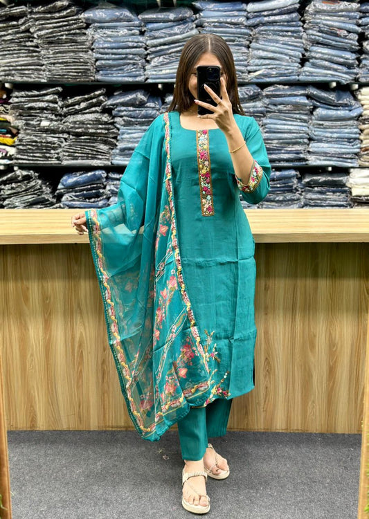 STRAIGHT KURTI PENT DUPATTA PAIR-SS04