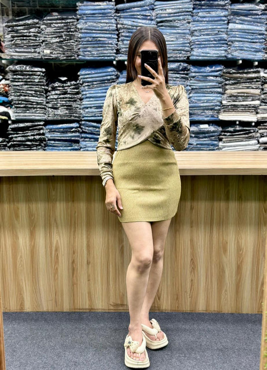 CROPTOP WITH SKIRT