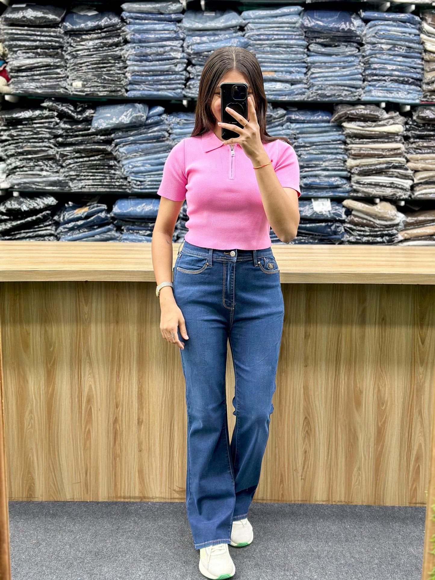 CROP TSHIRT-JEANS PAIR