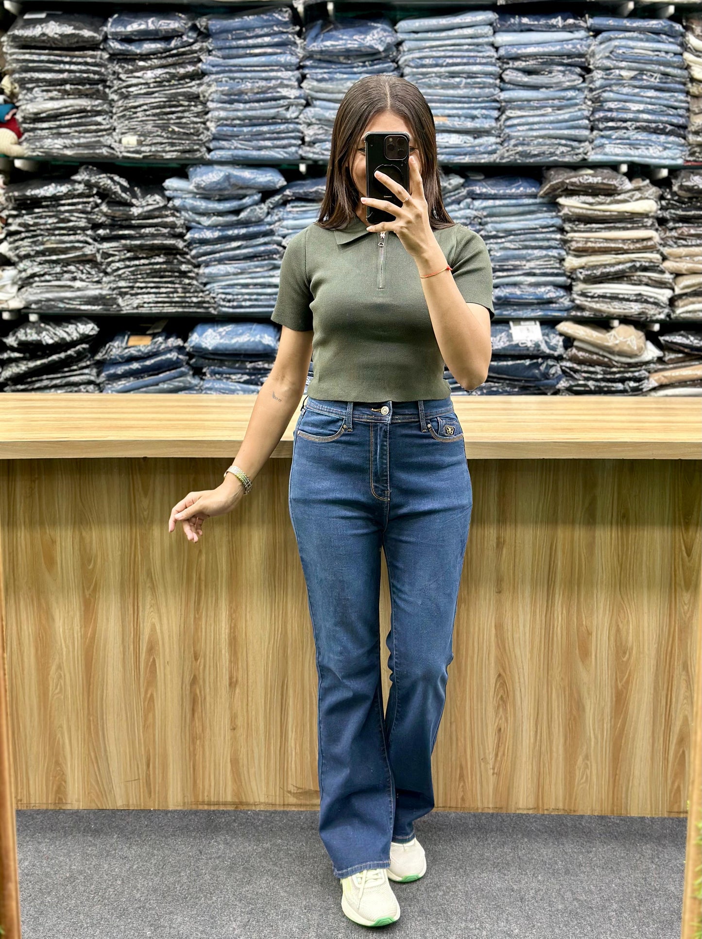 CROP TSHIRT-JEANS PAIR