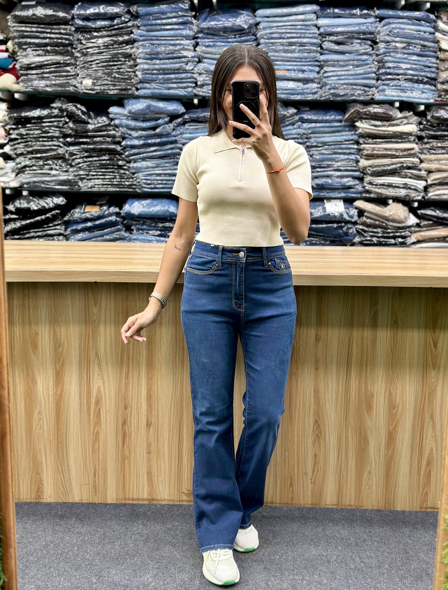 CROP TSHIRT-JEANS PAIR