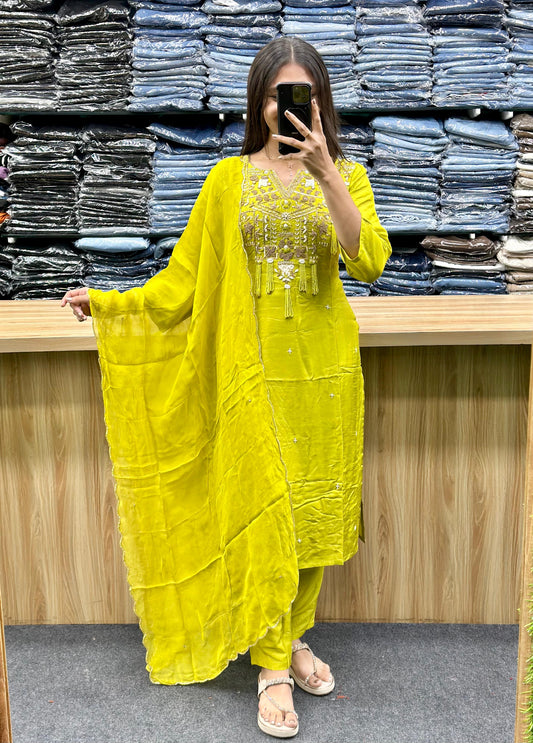KURTA-DUPATTA SET
