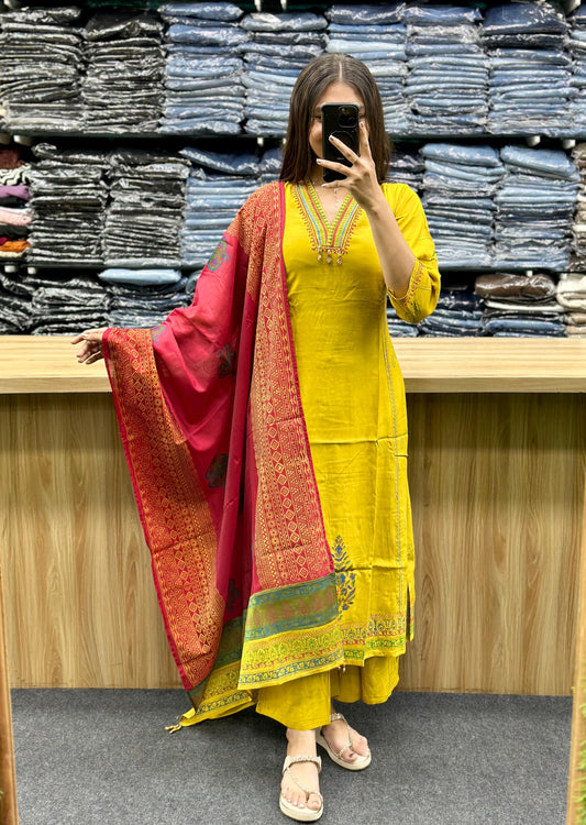 KURTA DUPATTA PAIR - RV3681