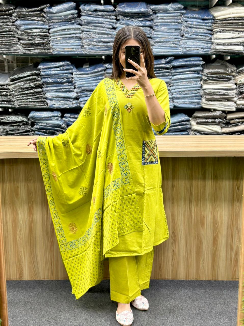 KURTI DUPATTA PAIR-DS7019