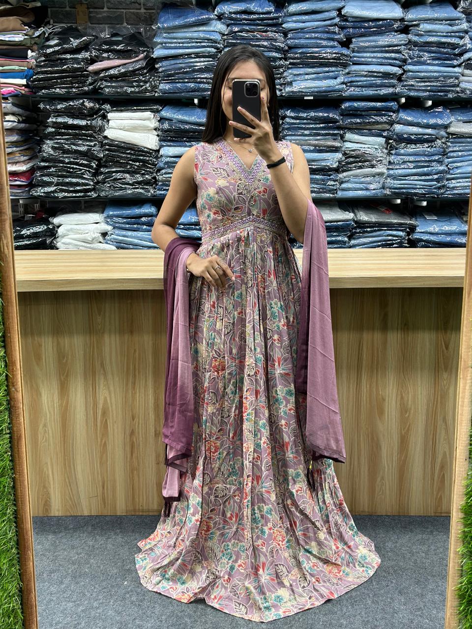 GOWN-F185B