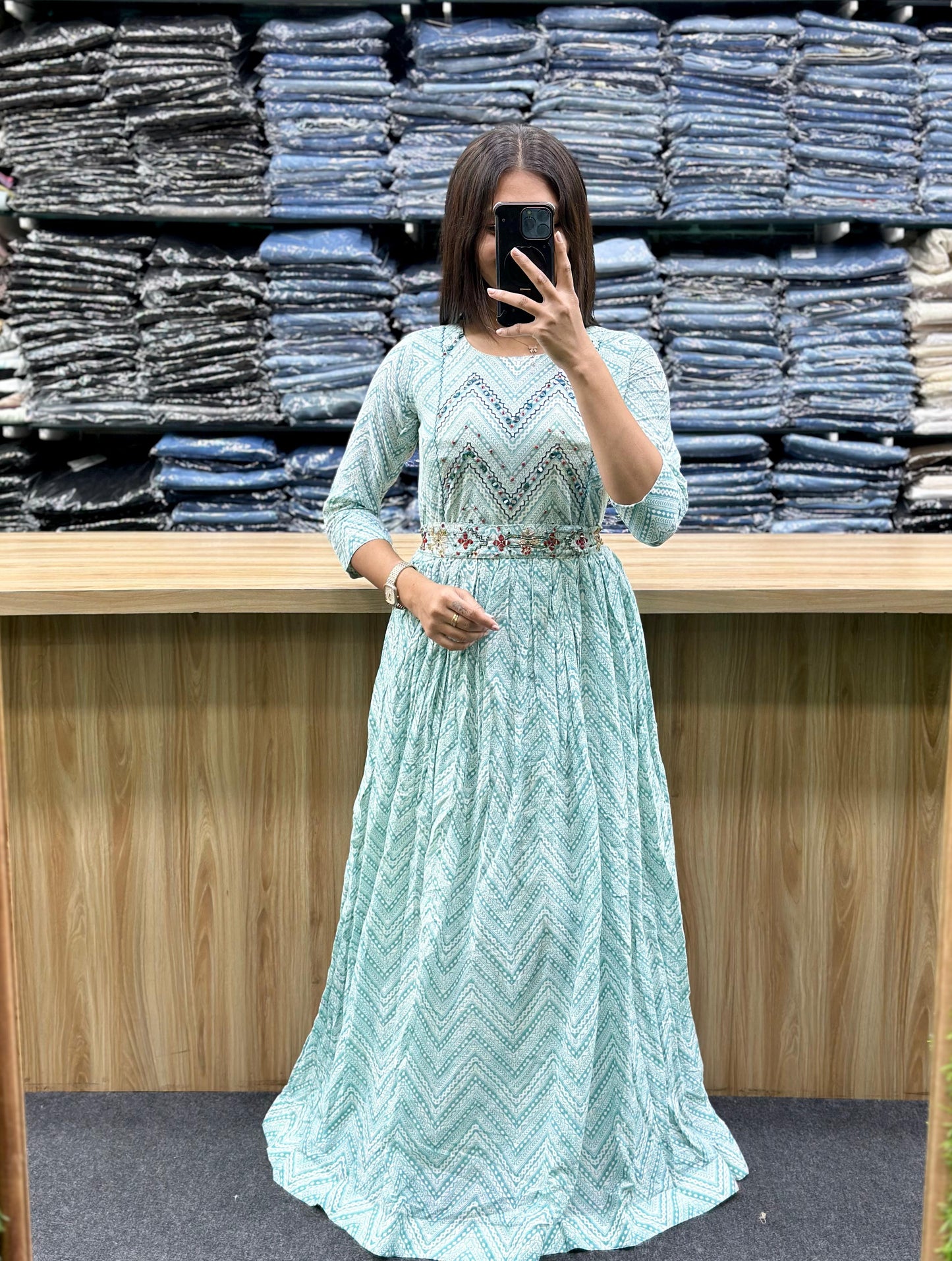 GOWN-HV118