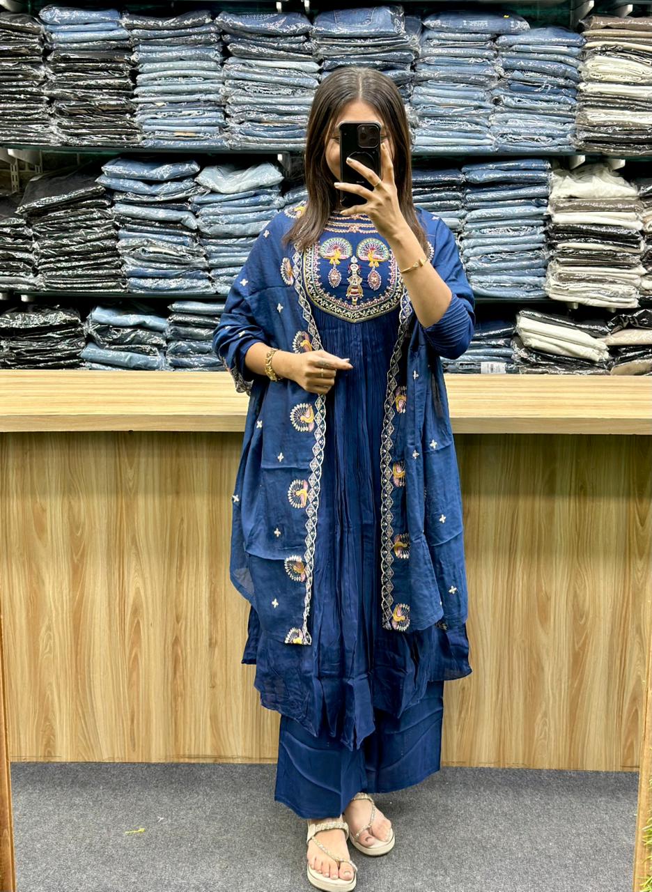 TRADITIONAL DRESS-P1426