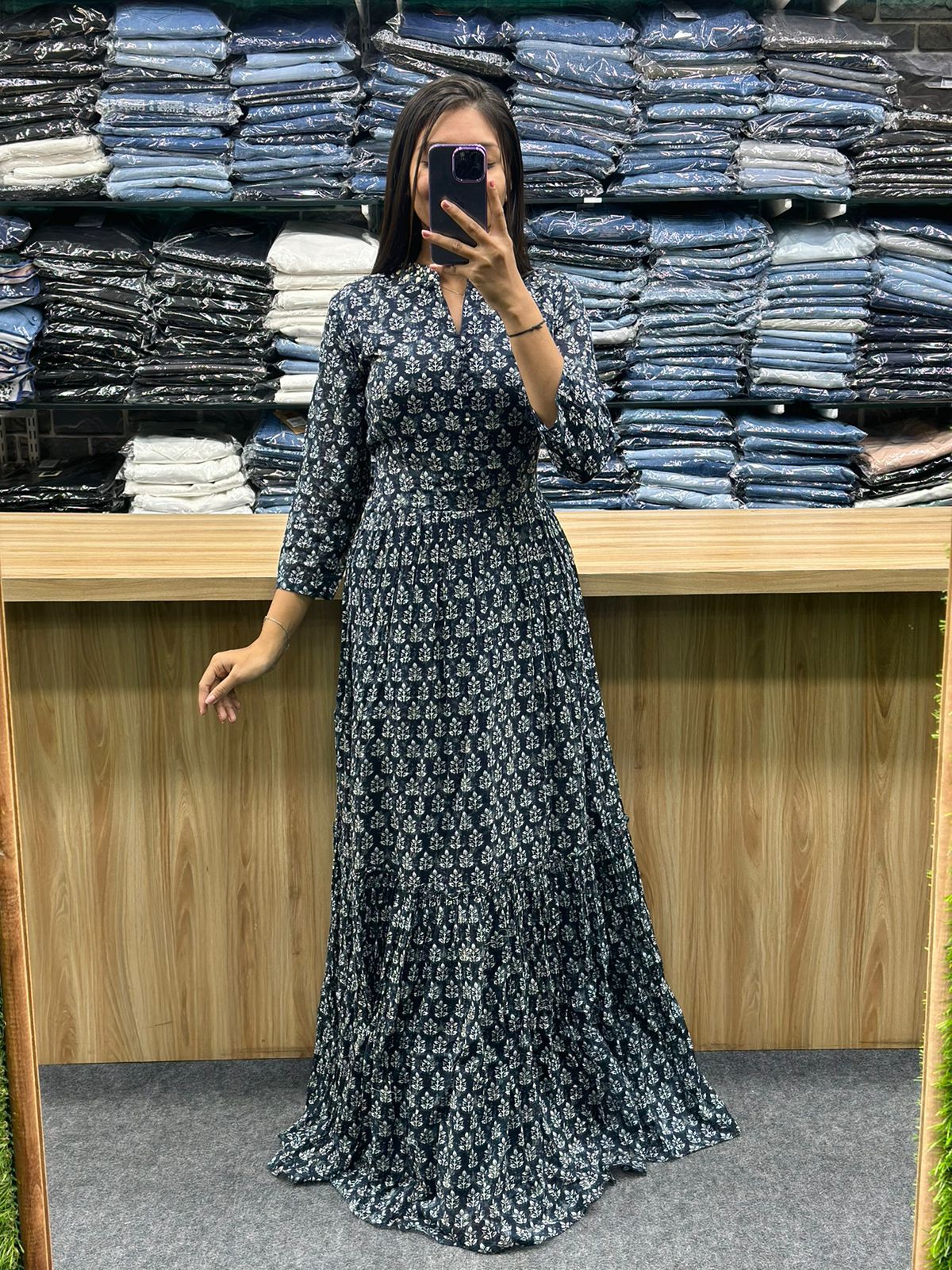 GOWN-PG4093