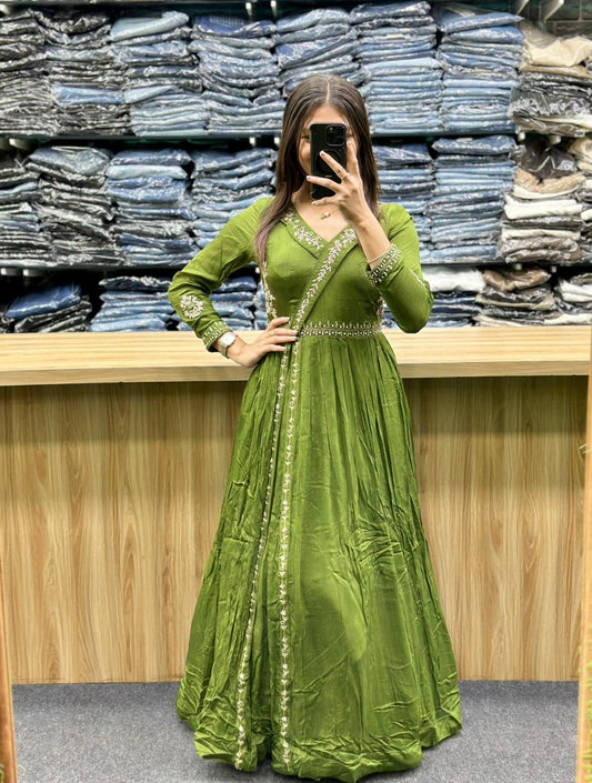 UNIQUE GOWN-UM43