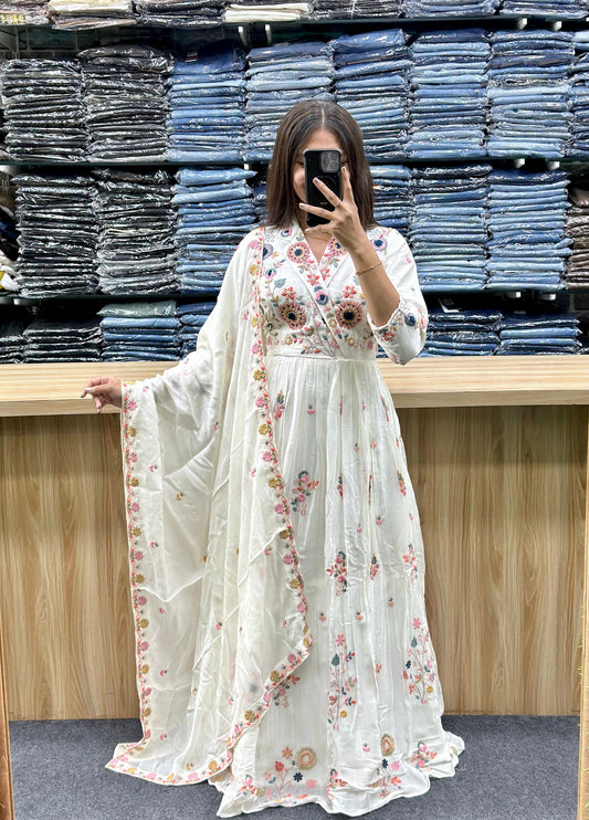 GOWN-UM872B